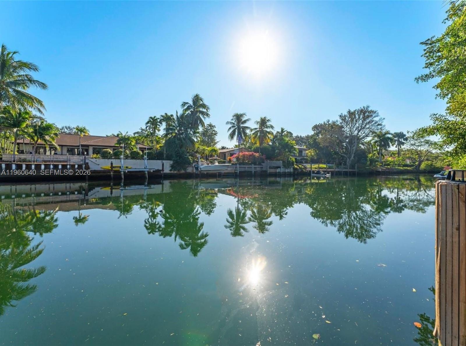 GABLES WATERWAY TOWN - Residential