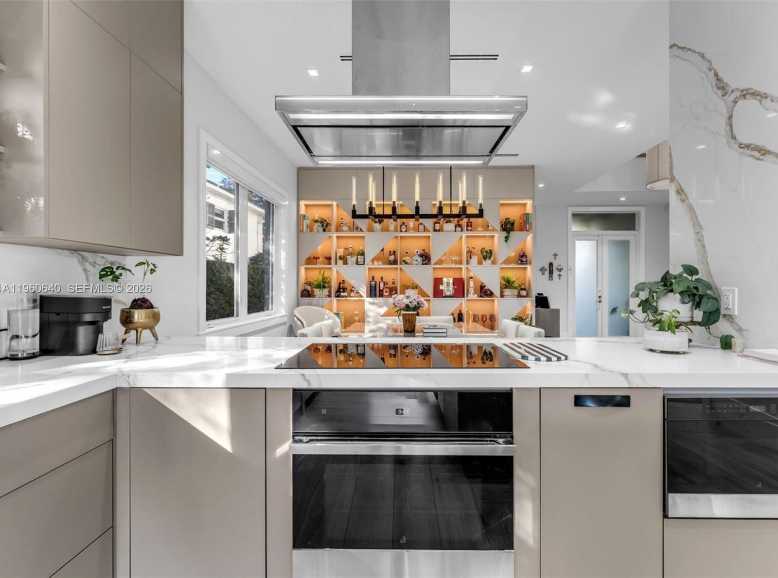 GABLES WATERWAY TOWN - Residential