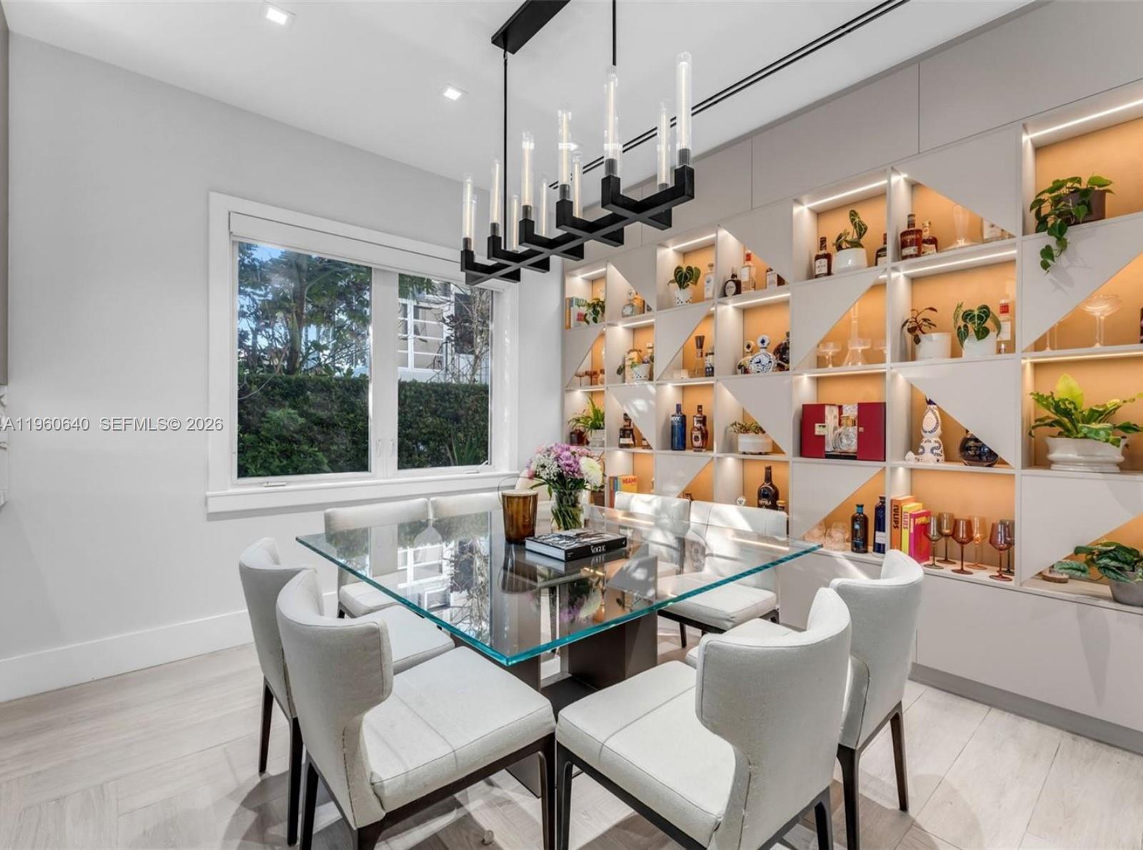 GABLES WATERWAY TOWN - Residential