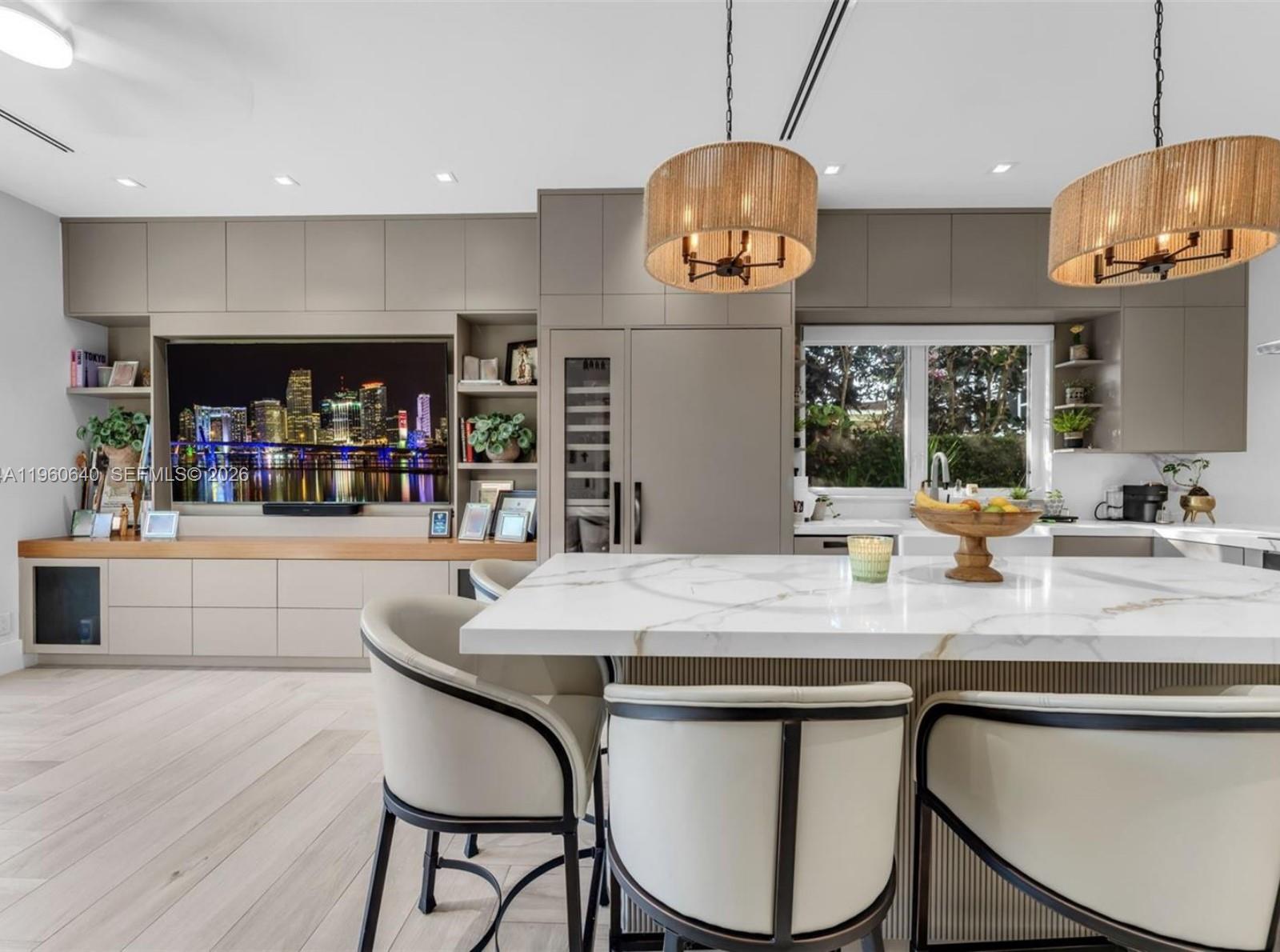 GABLES WATERWAY TOWN - Residential