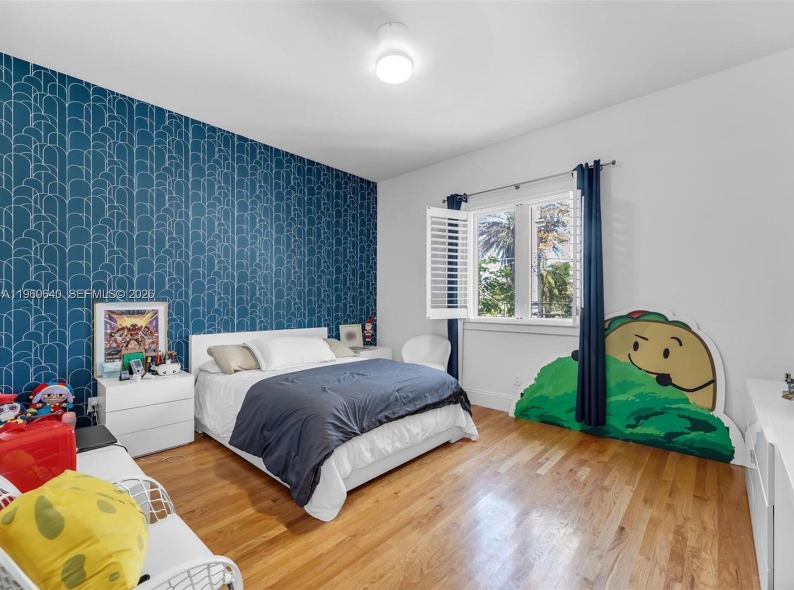 GABLES WATERWAY TOWN - Residential