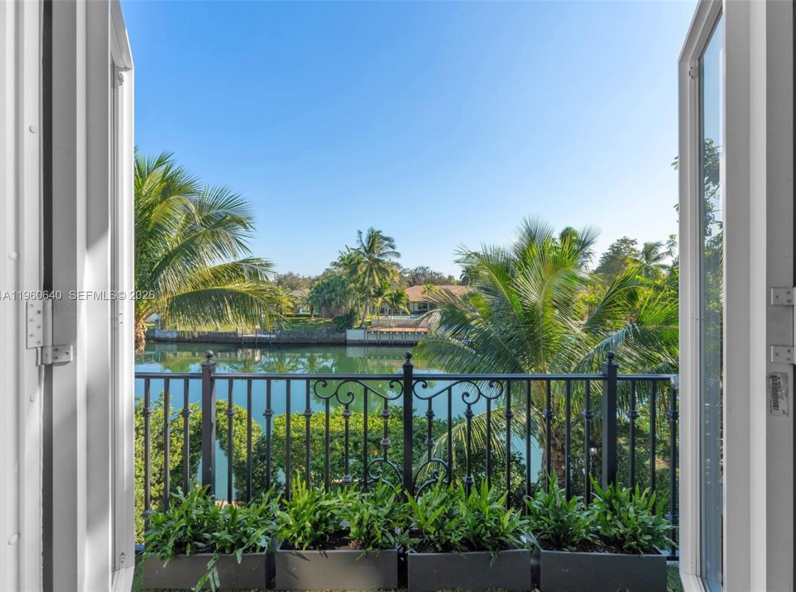 GABLES WATERWAY TOWN - Residential