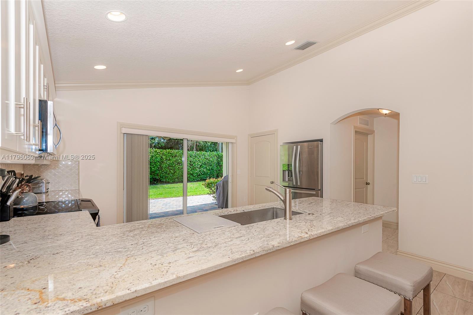 COUNTRY CLUB ACRES 2 - Residential