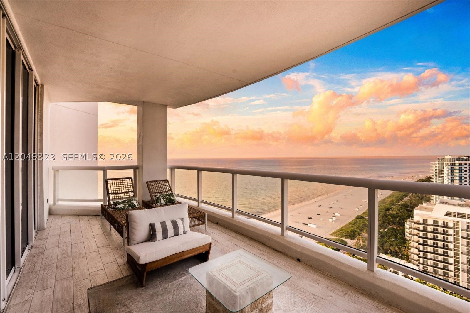 4201 Collins Ave 2301