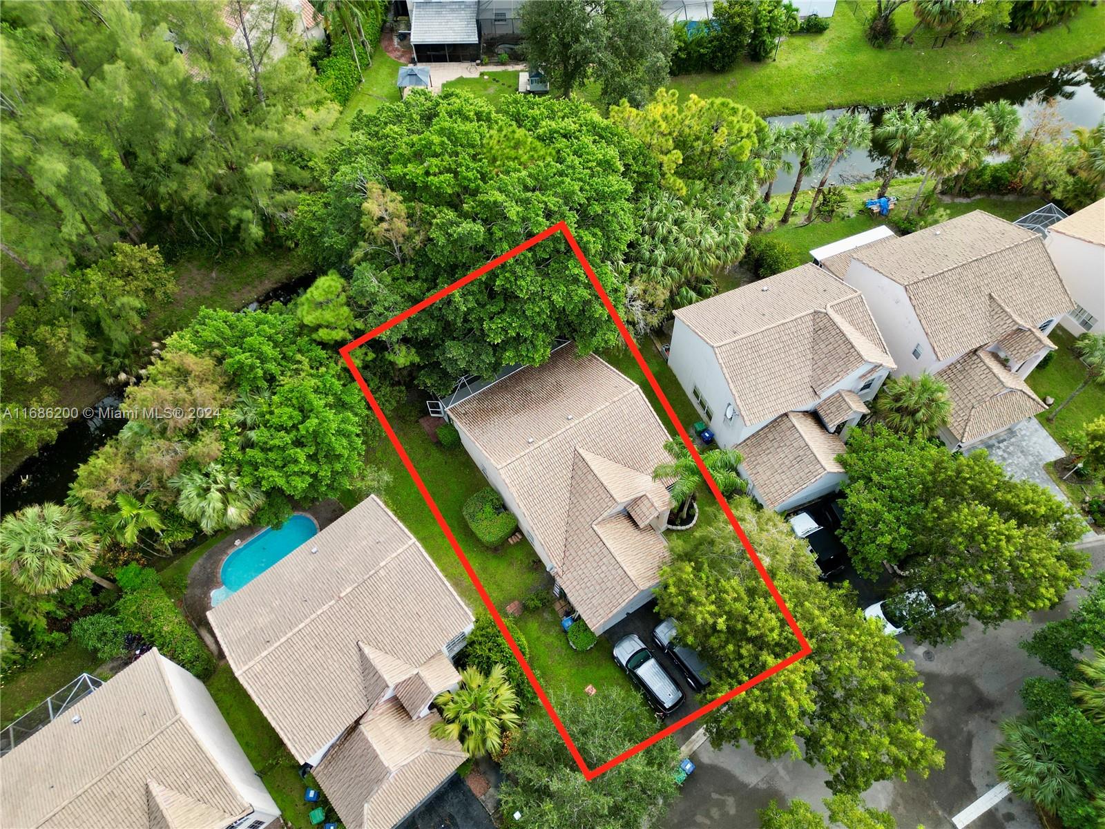 WOODSIDE ESTATES - Residential