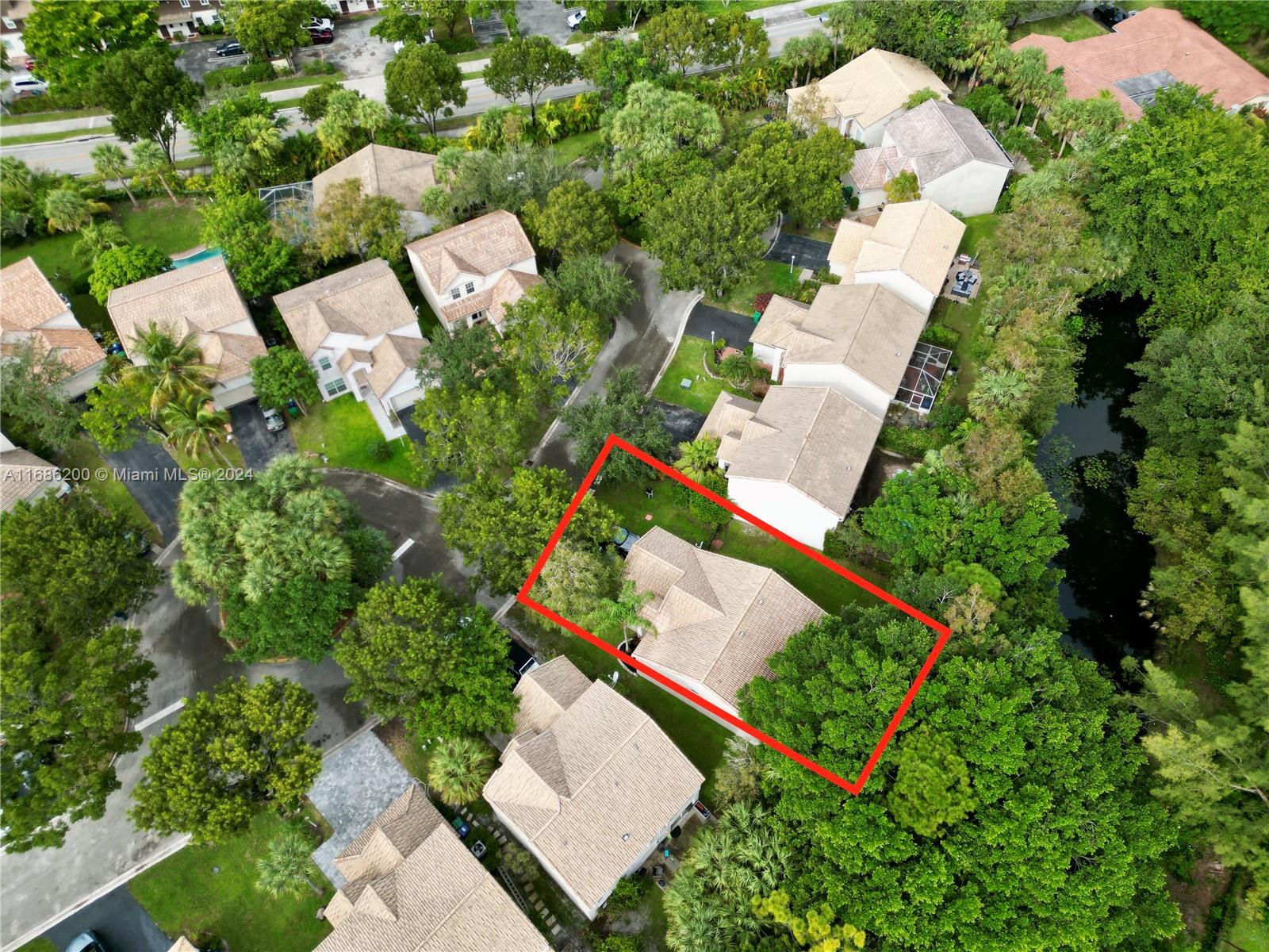 WOODSIDE ESTATES - Residential