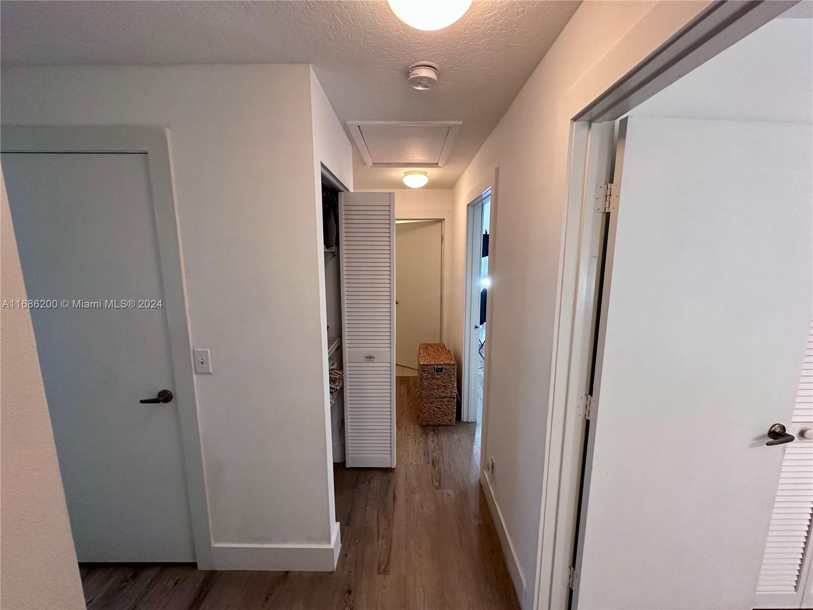 WOODSIDE ESTATES - Residential