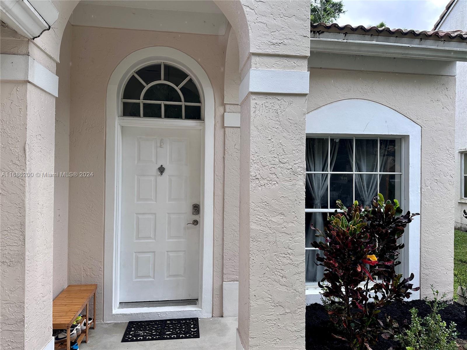 WOODSIDE ESTATES - Residential