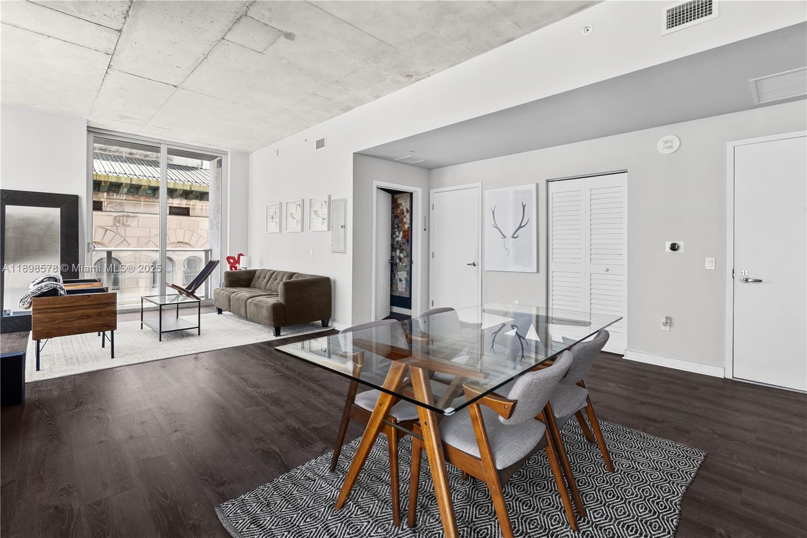 CENTRO CONDO - Residential