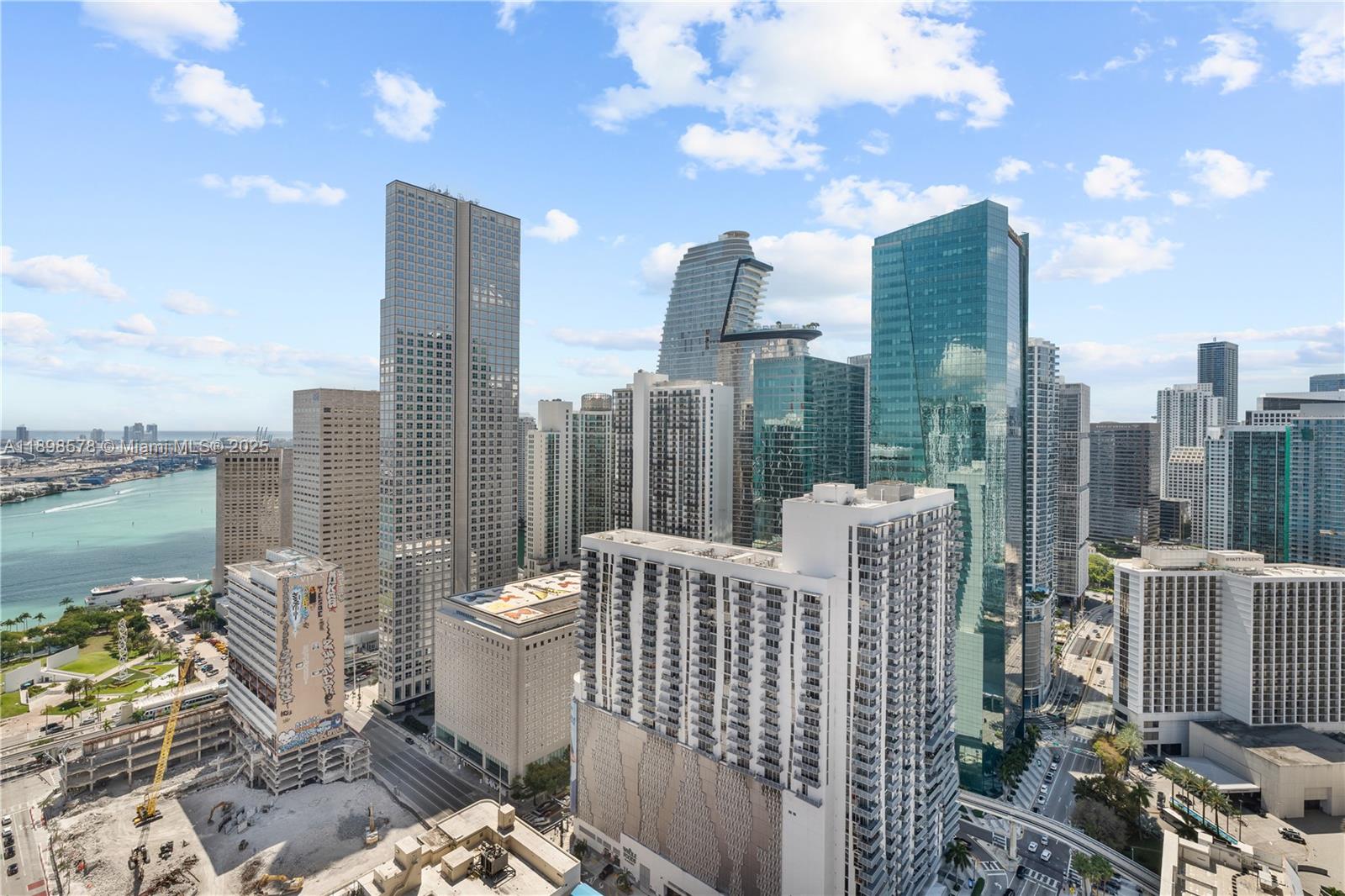 CENTRO CONDO - Residential