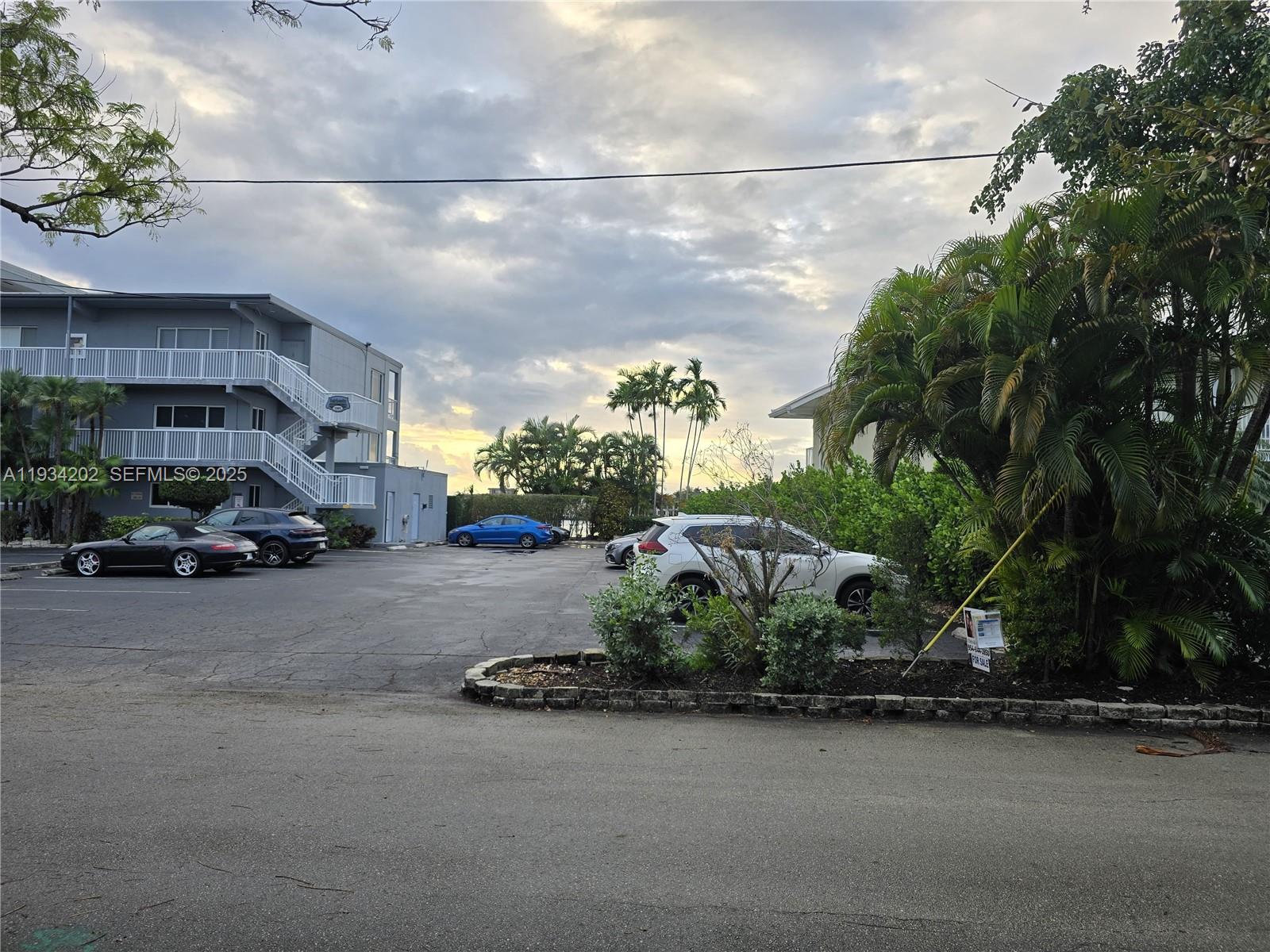 LAKESIDE CO-OP - Residential