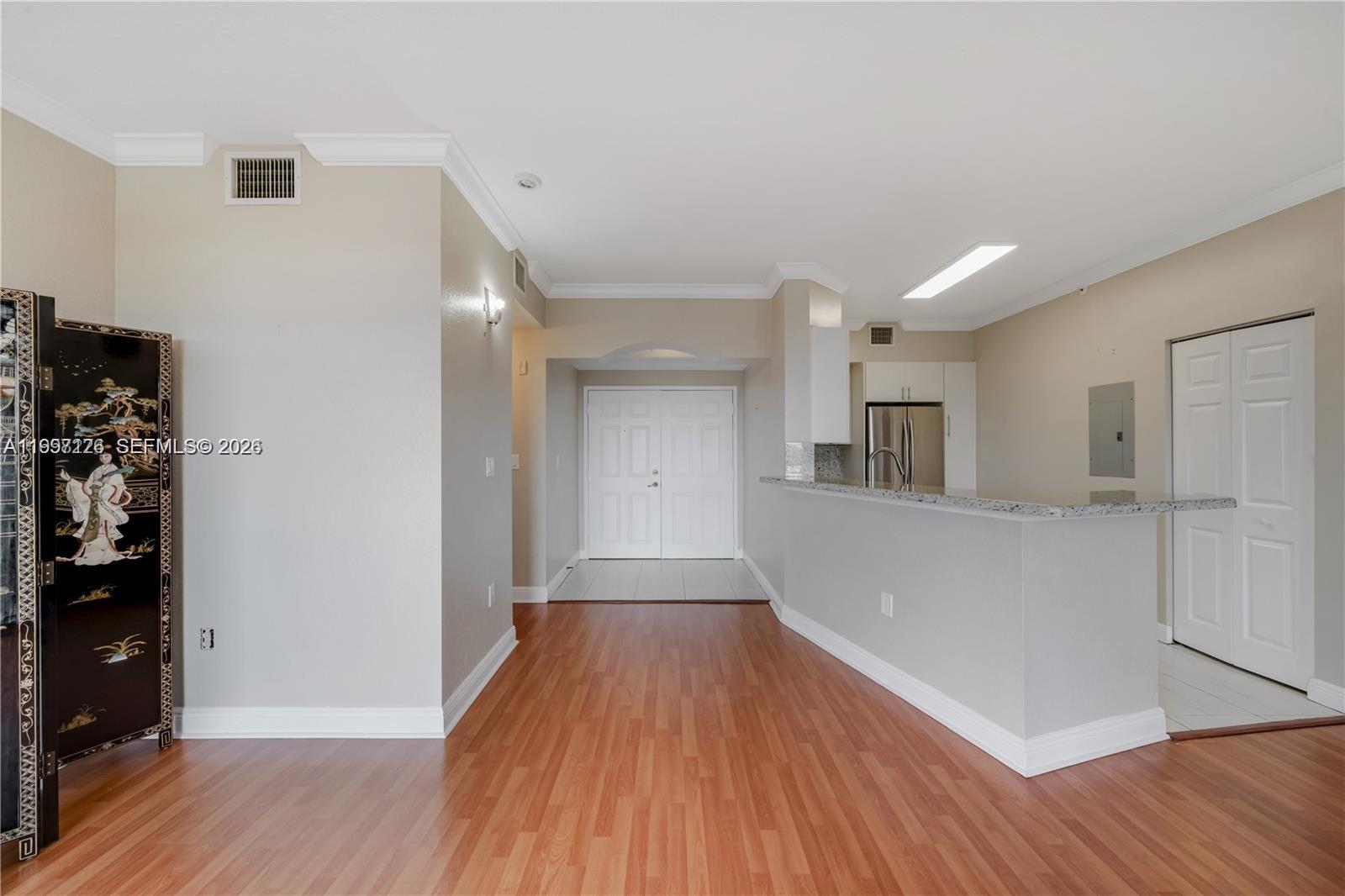 THE GRANDE CONDO - Residential Lease