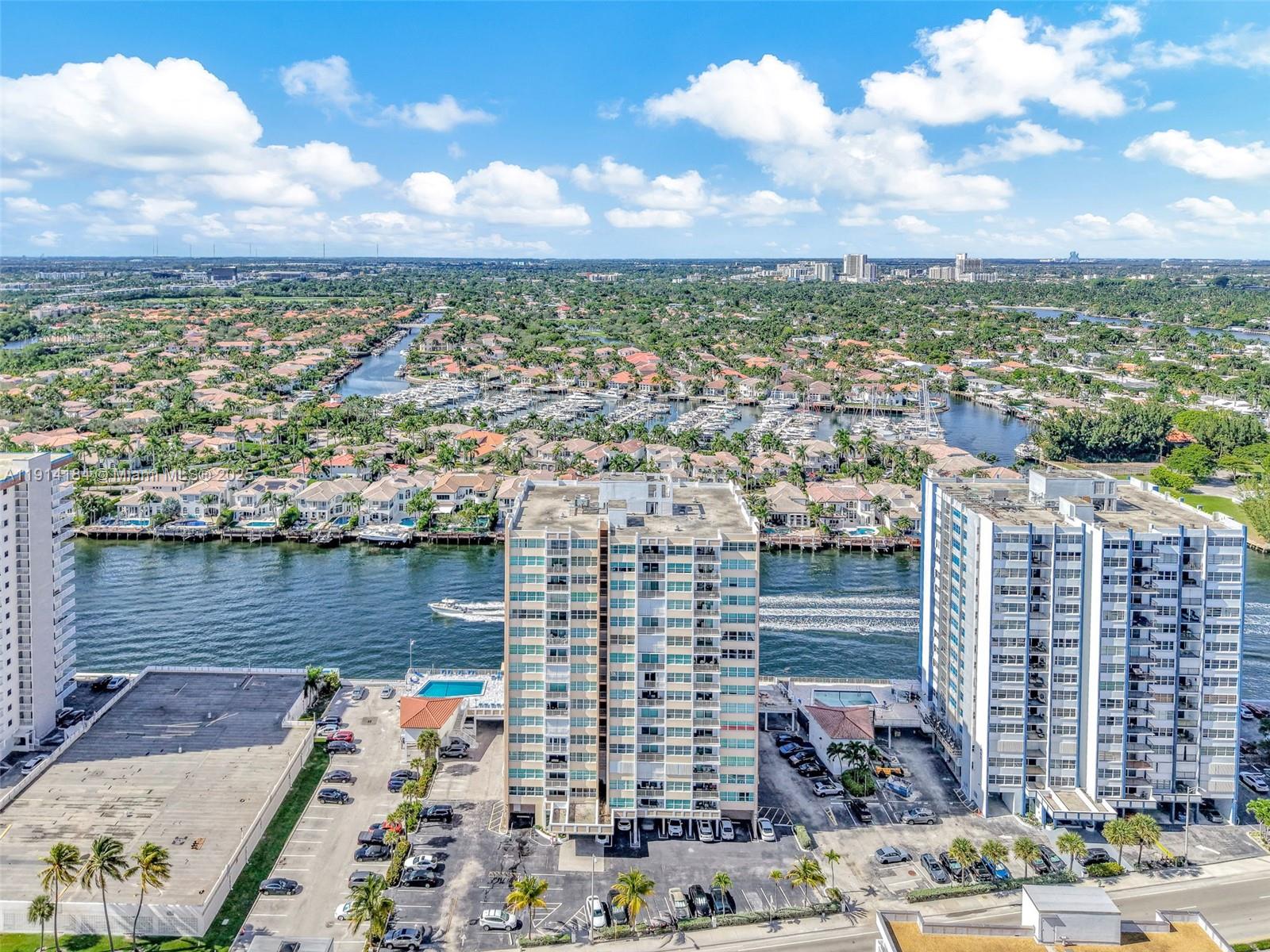 TRAFALGAR TOWERS CONDOMIN - Residential