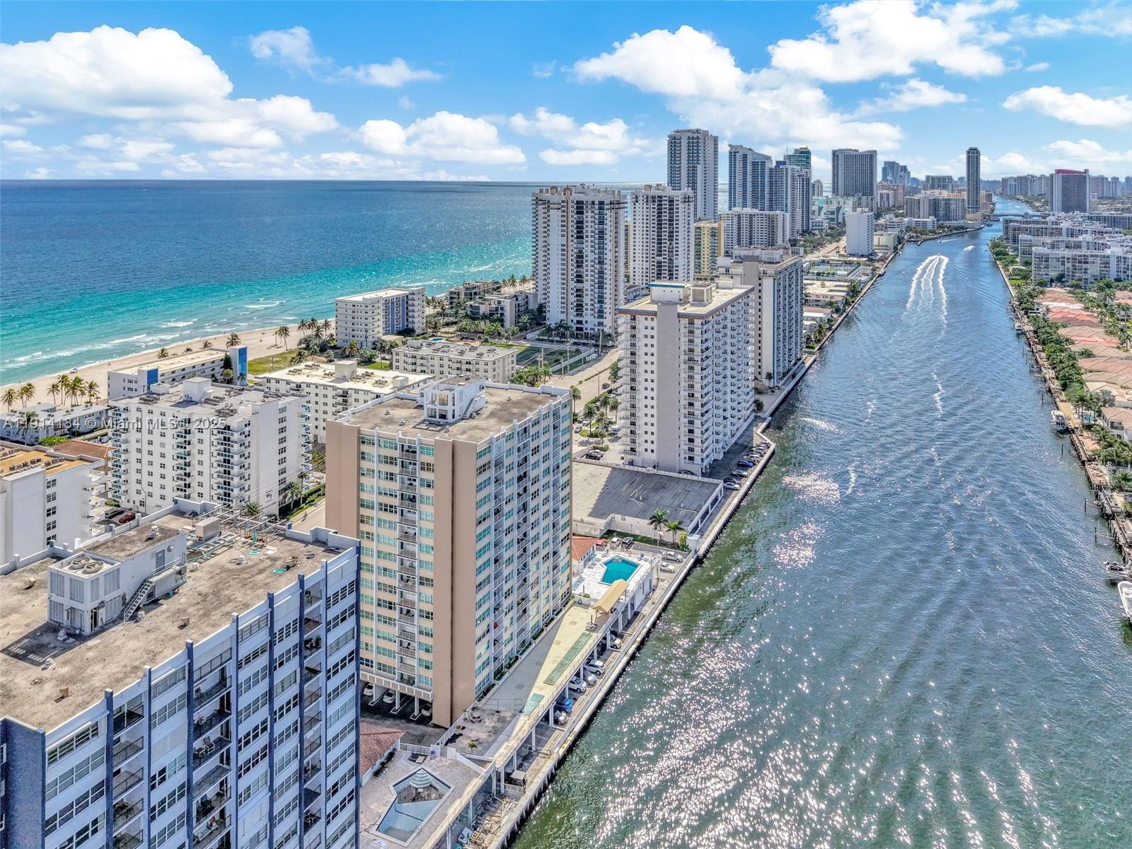 TRAFALGAR TOWERS CONDOMIN - Residential