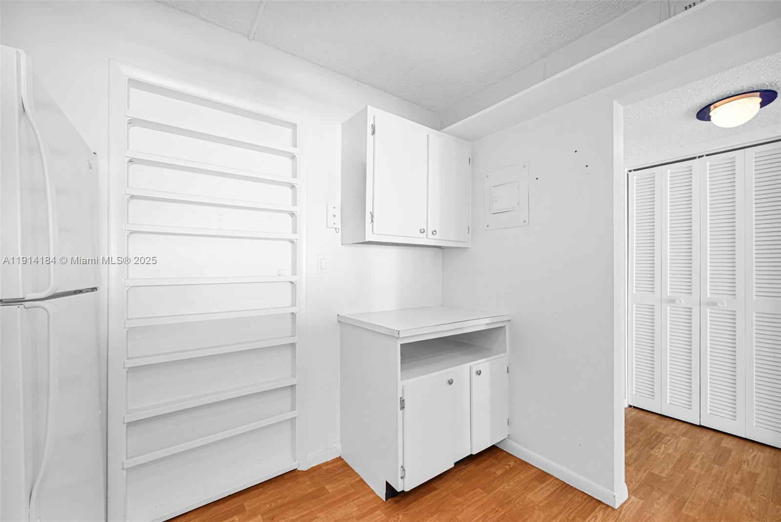 TRAFALGAR TOWERS CONDOMIN - Residential