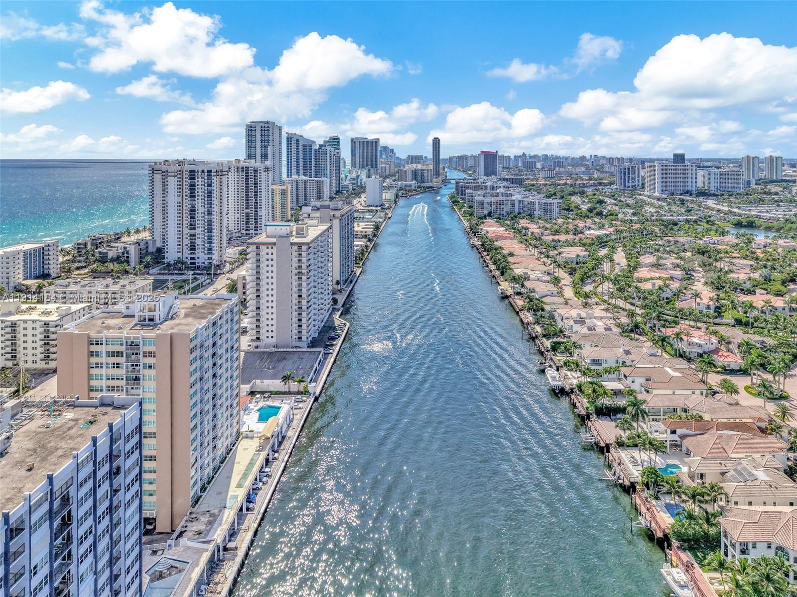 TRAFALGAR TOWERS CONDOMIN - Residential