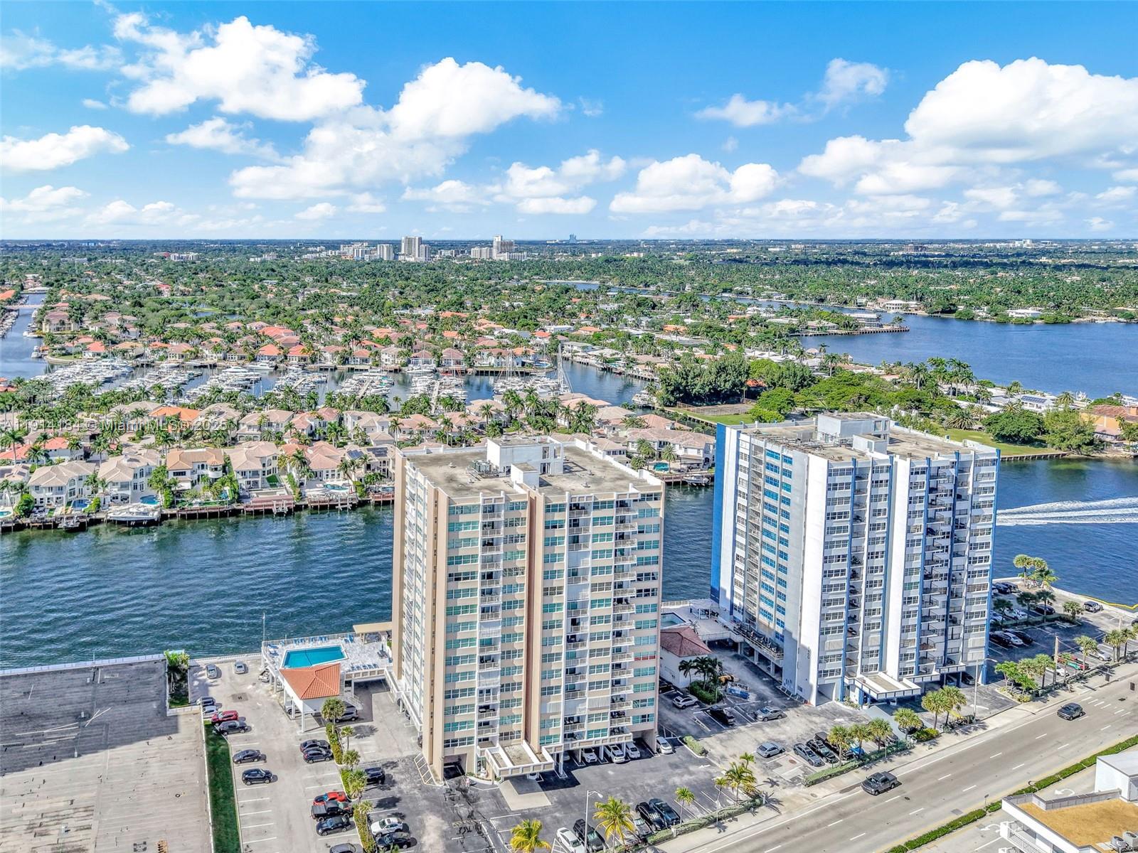 TRAFALGAR TOWERS CONDOMIN - Residential