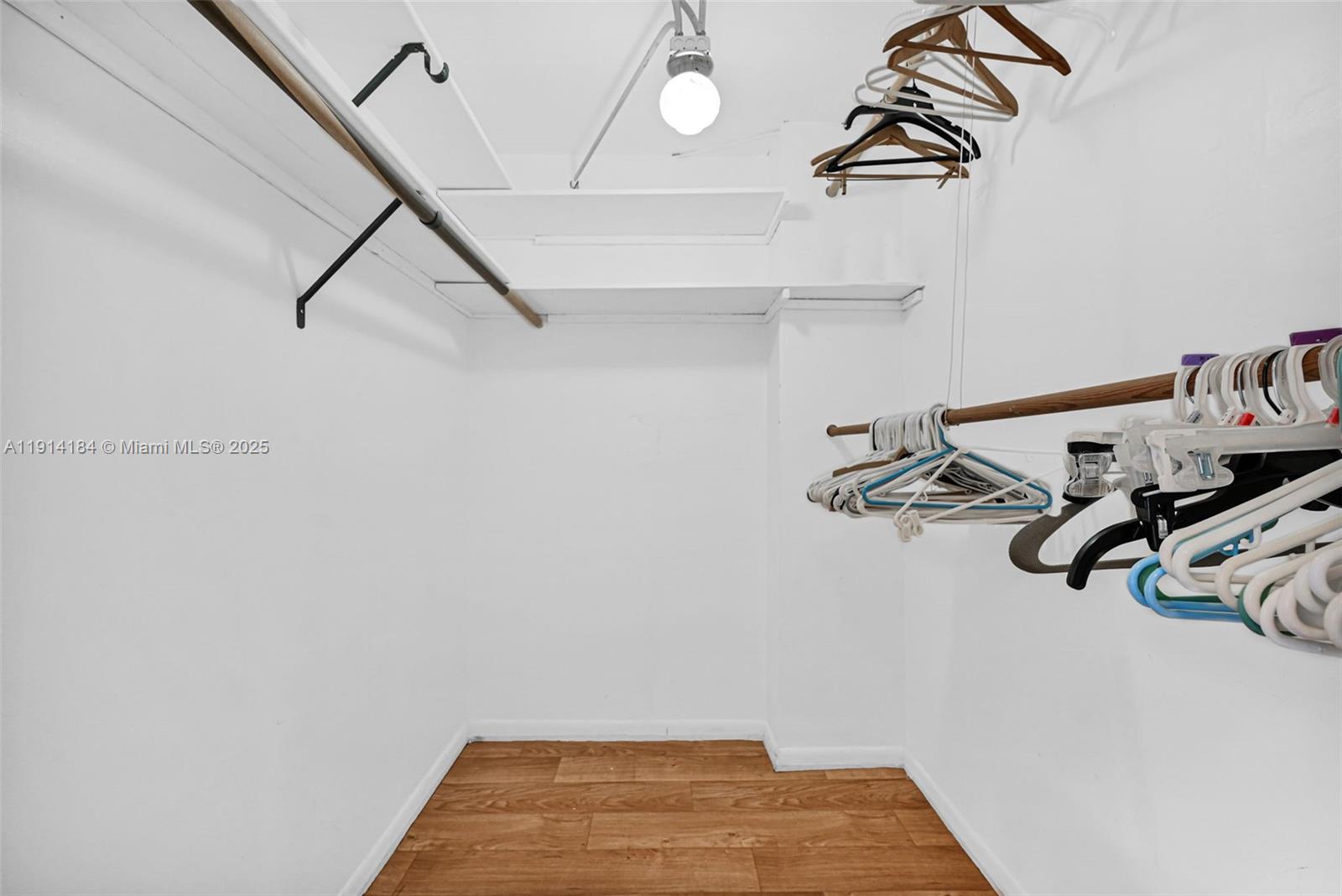 TRAFALGAR TOWERS CONDOMIN - Residential