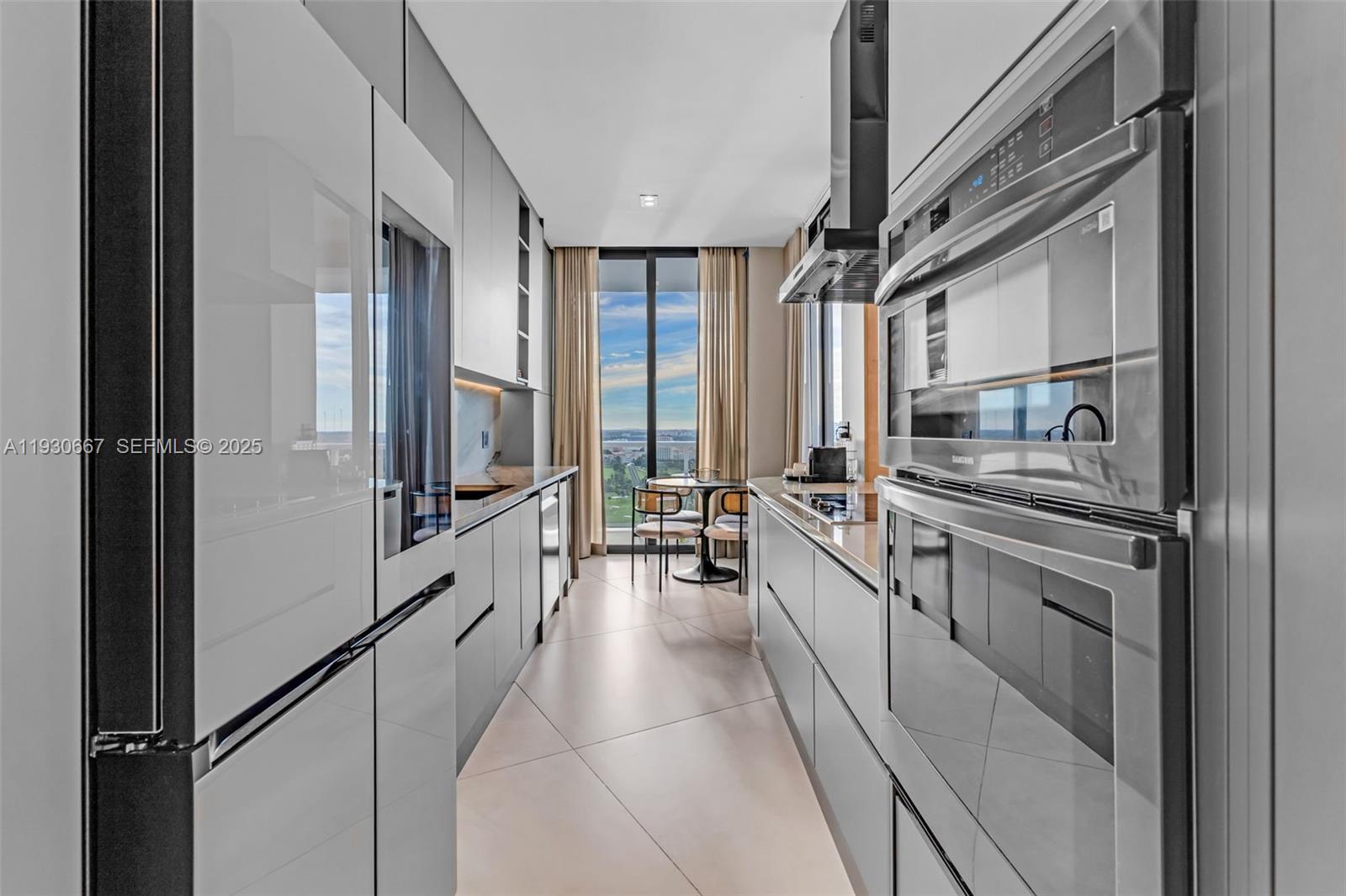 HAMPTONS WEST CONDO - Residential