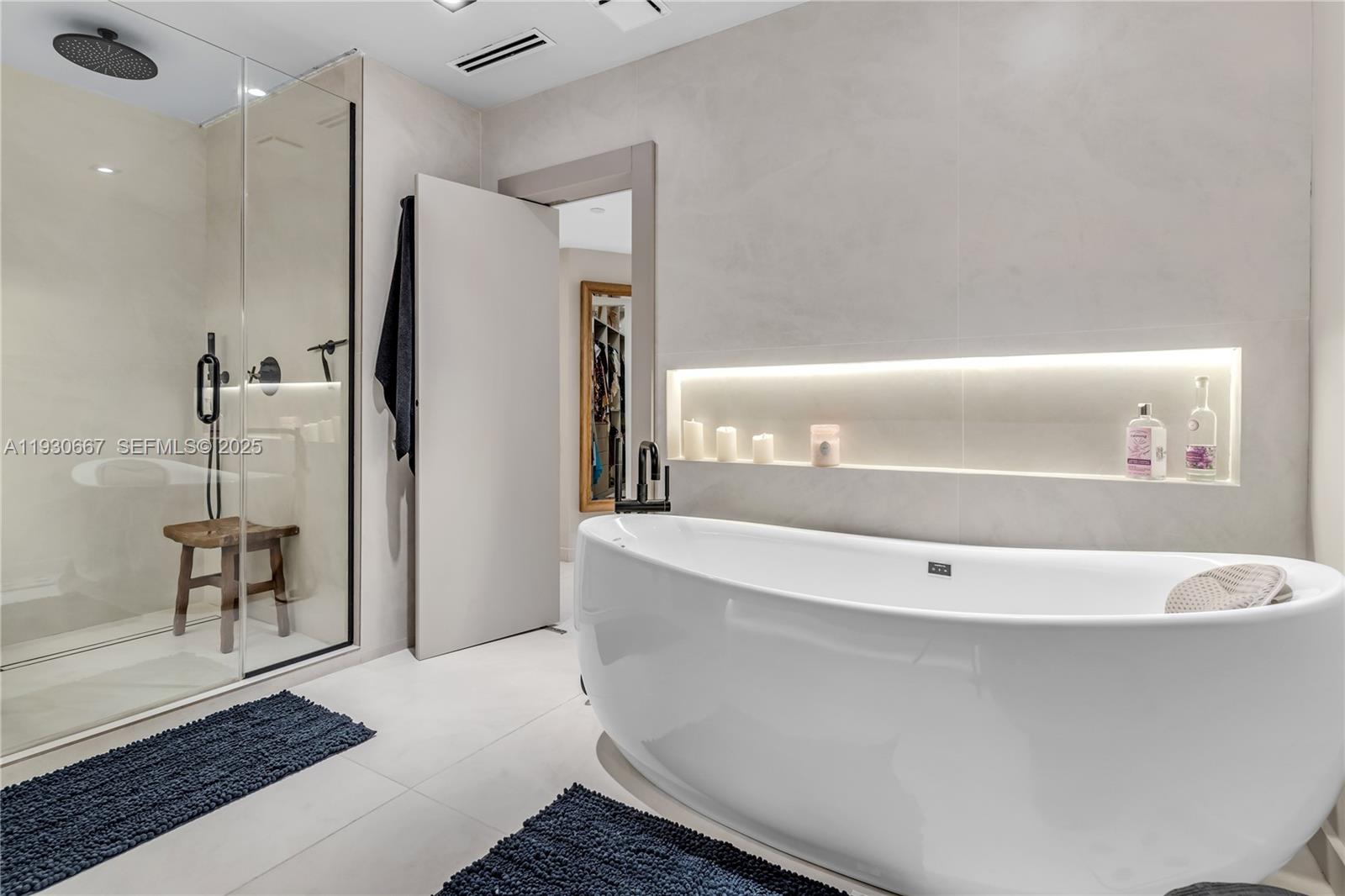 HAMPTONS WEST CONDO - Residential