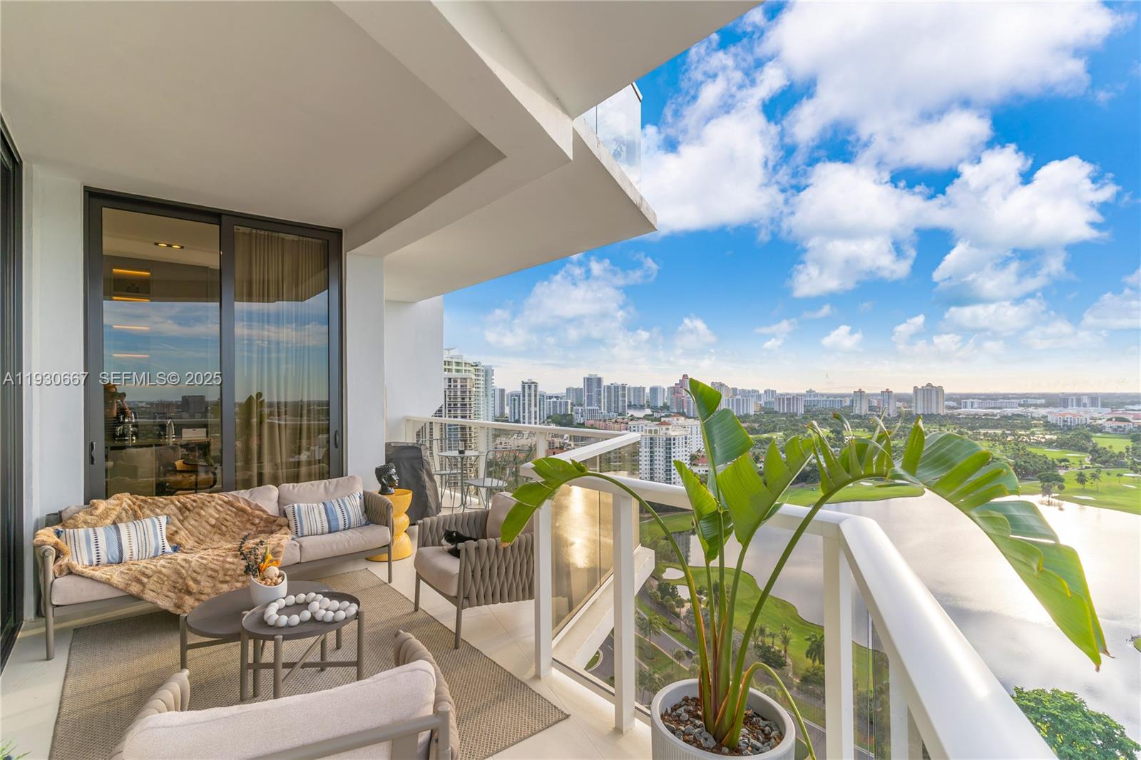 HAMPTONS WEST CONDO - Residential