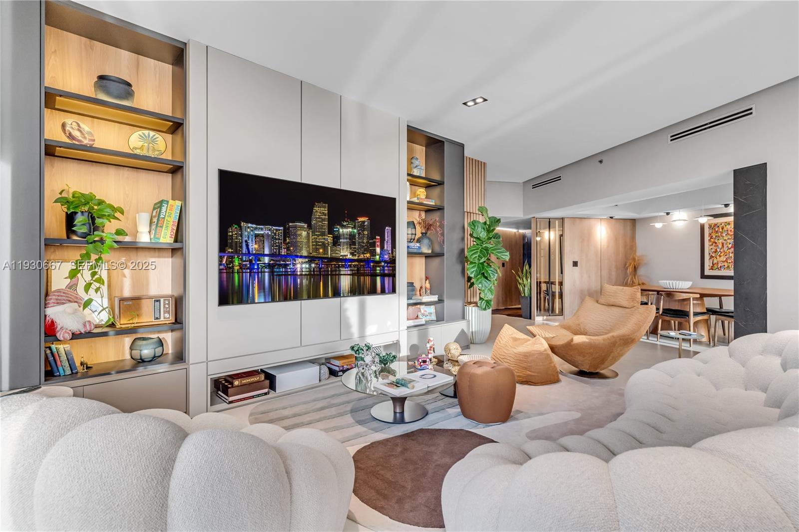 HAMPTONS WEST CONDO - Residential