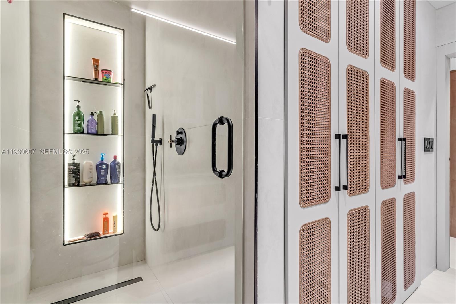 HAMPTONS WEST CONDO - Residential