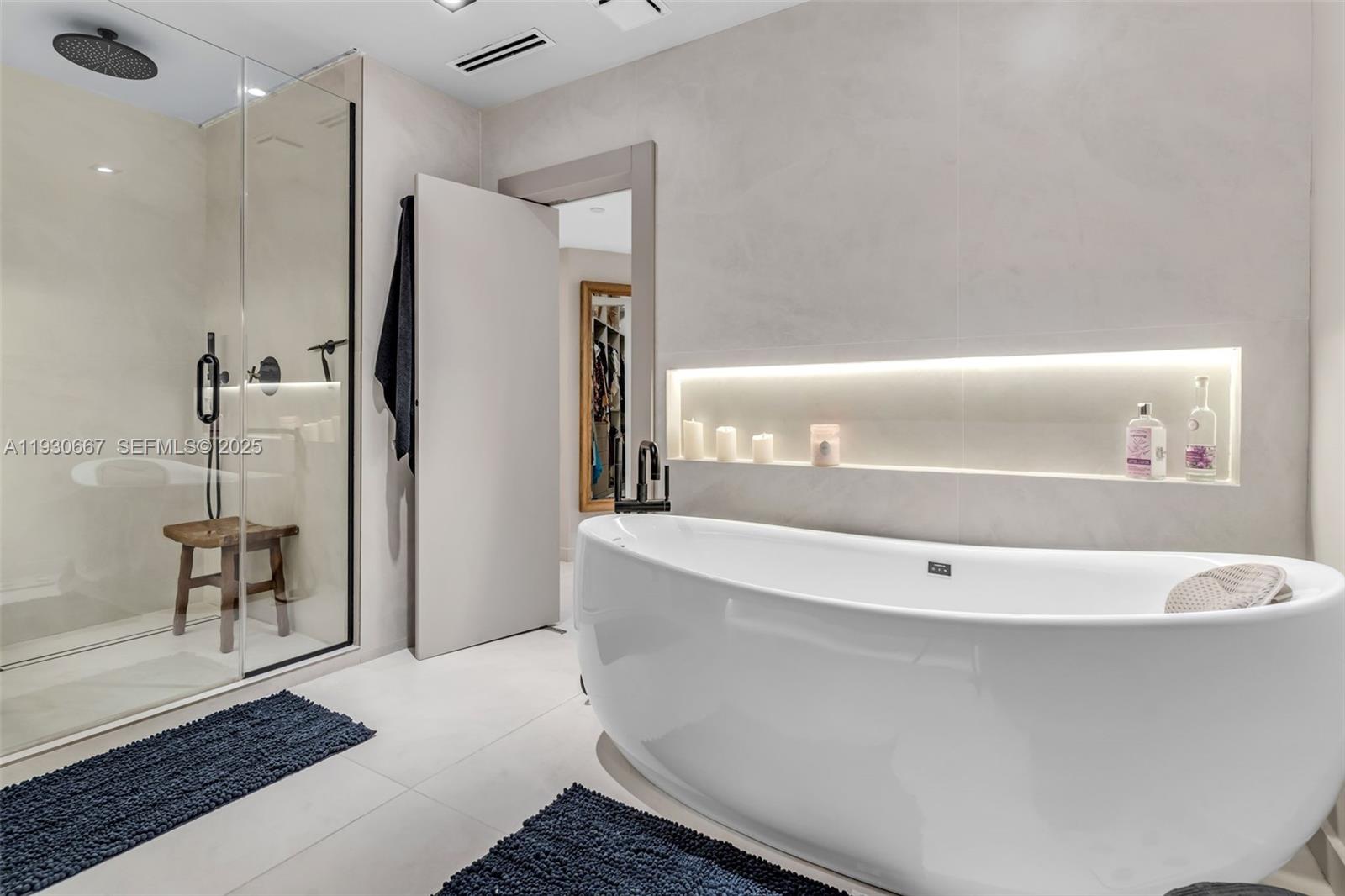 HAMPTONS WEST CONDO - Residential