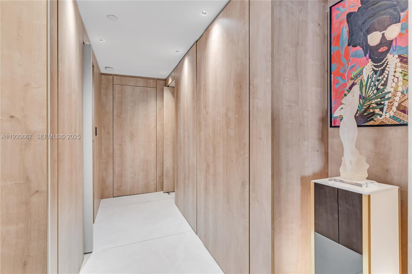 HAMPTONS WEST CONDO - Residential