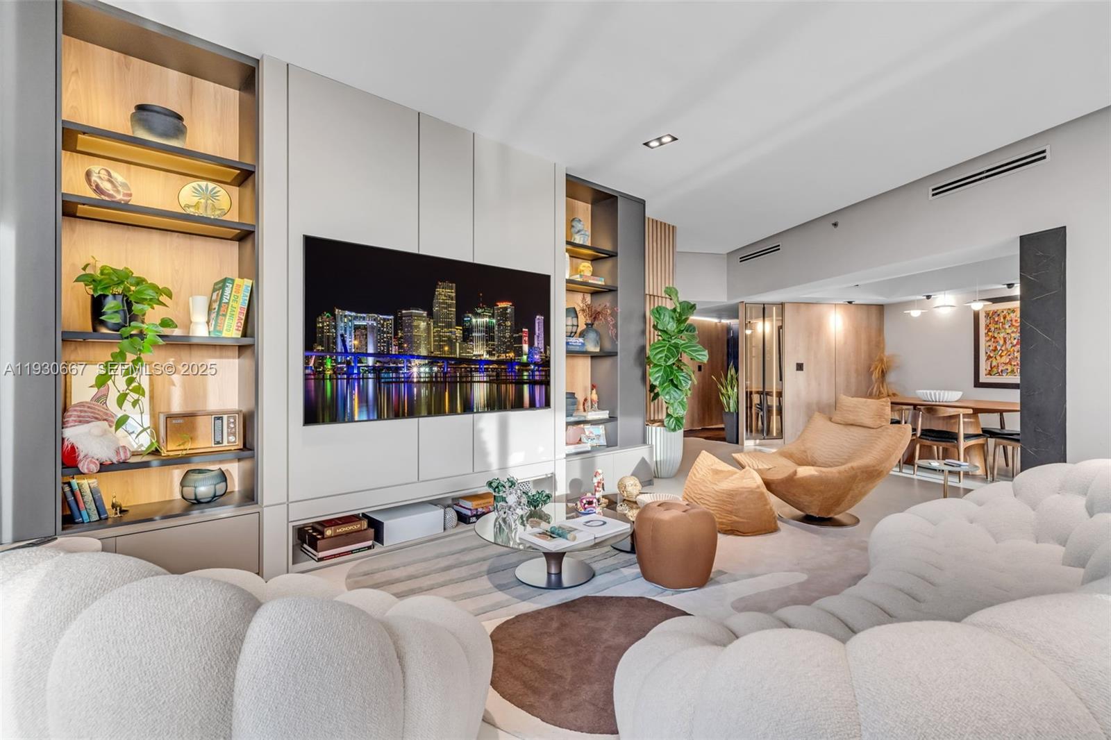 HAMPTONS WEST CONDO - Residential