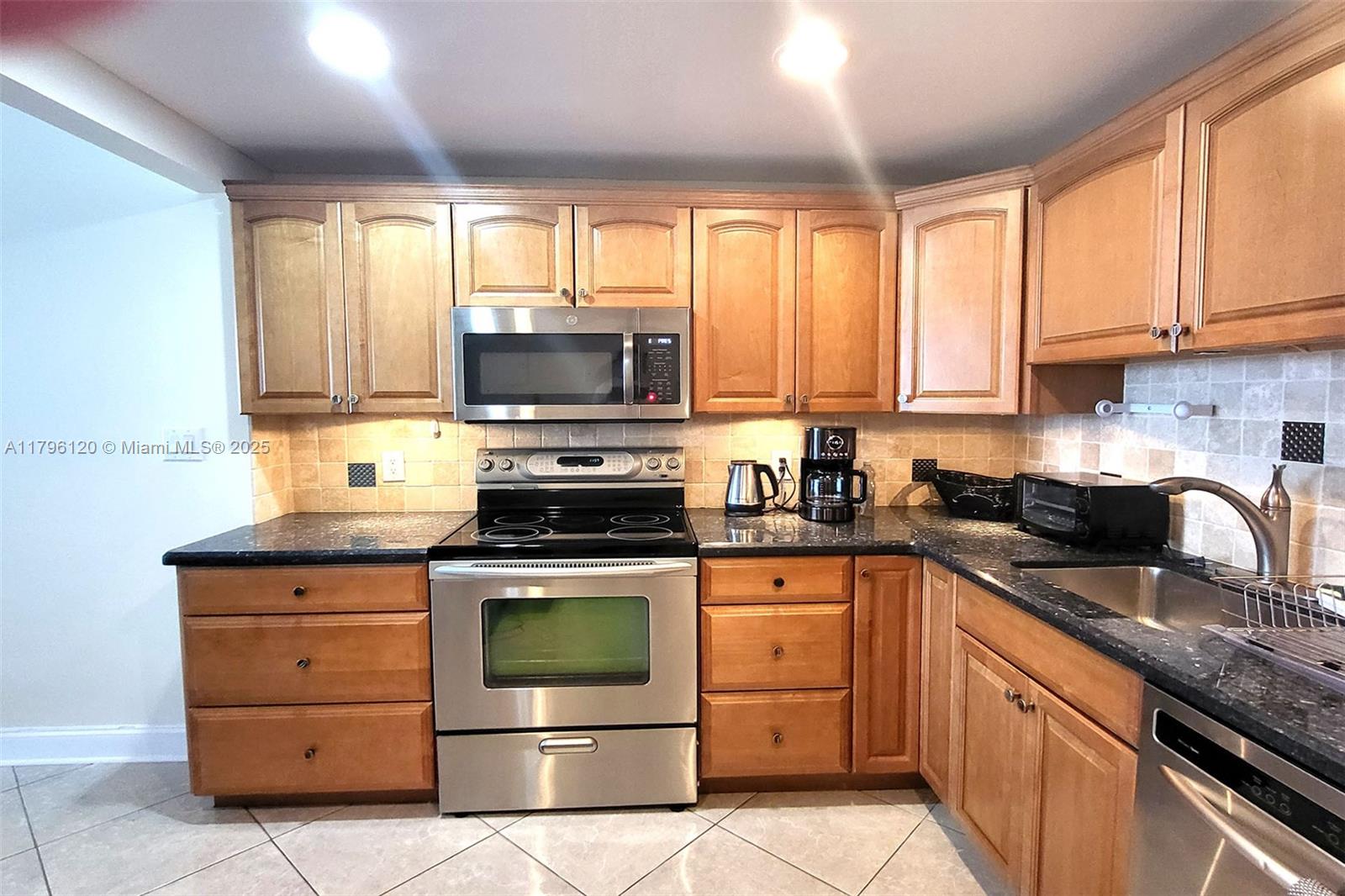 QUADOMAIN TOWER I AND IV - Residential Lease