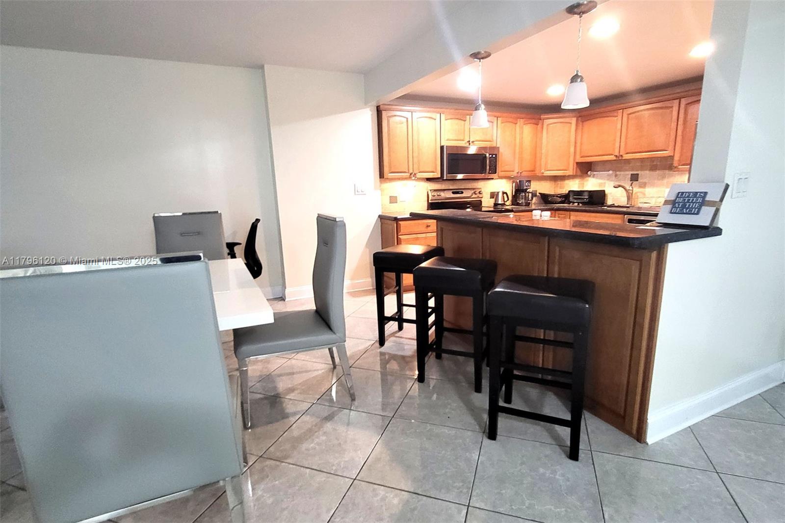 QUADOMAIN TOWER I AND IV - Residential Lease