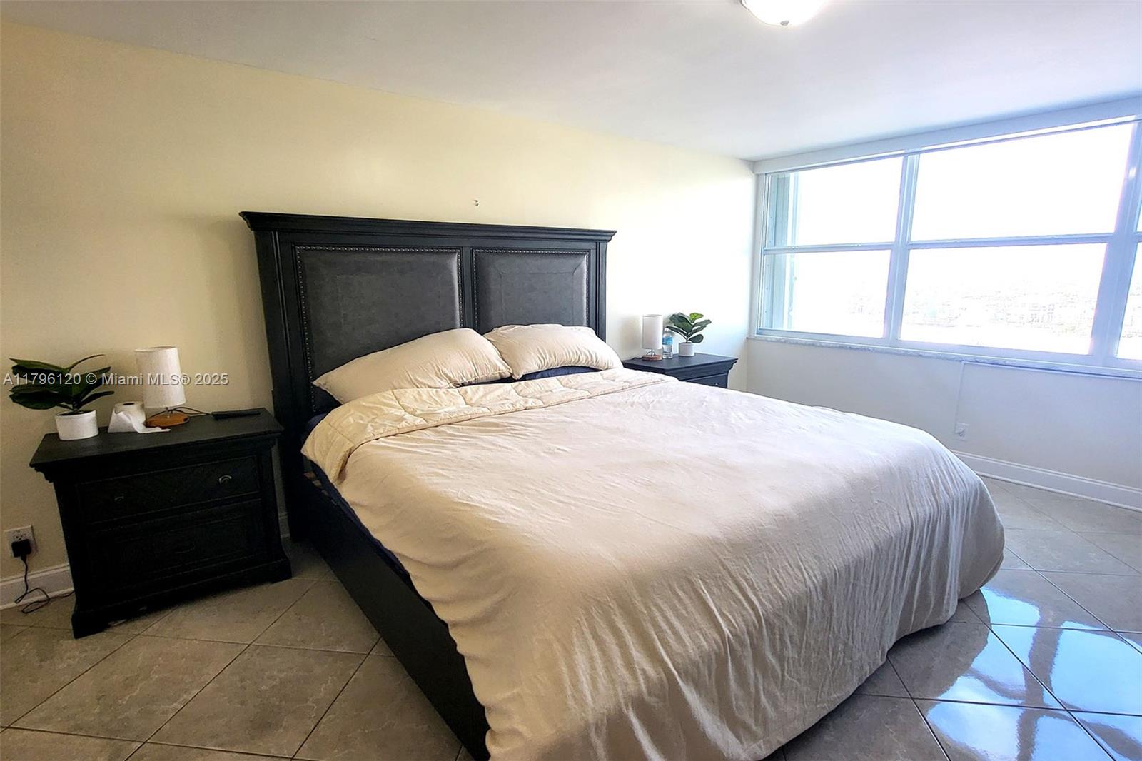 QUADOMAIN TOWER I AND IV - Residential Lease