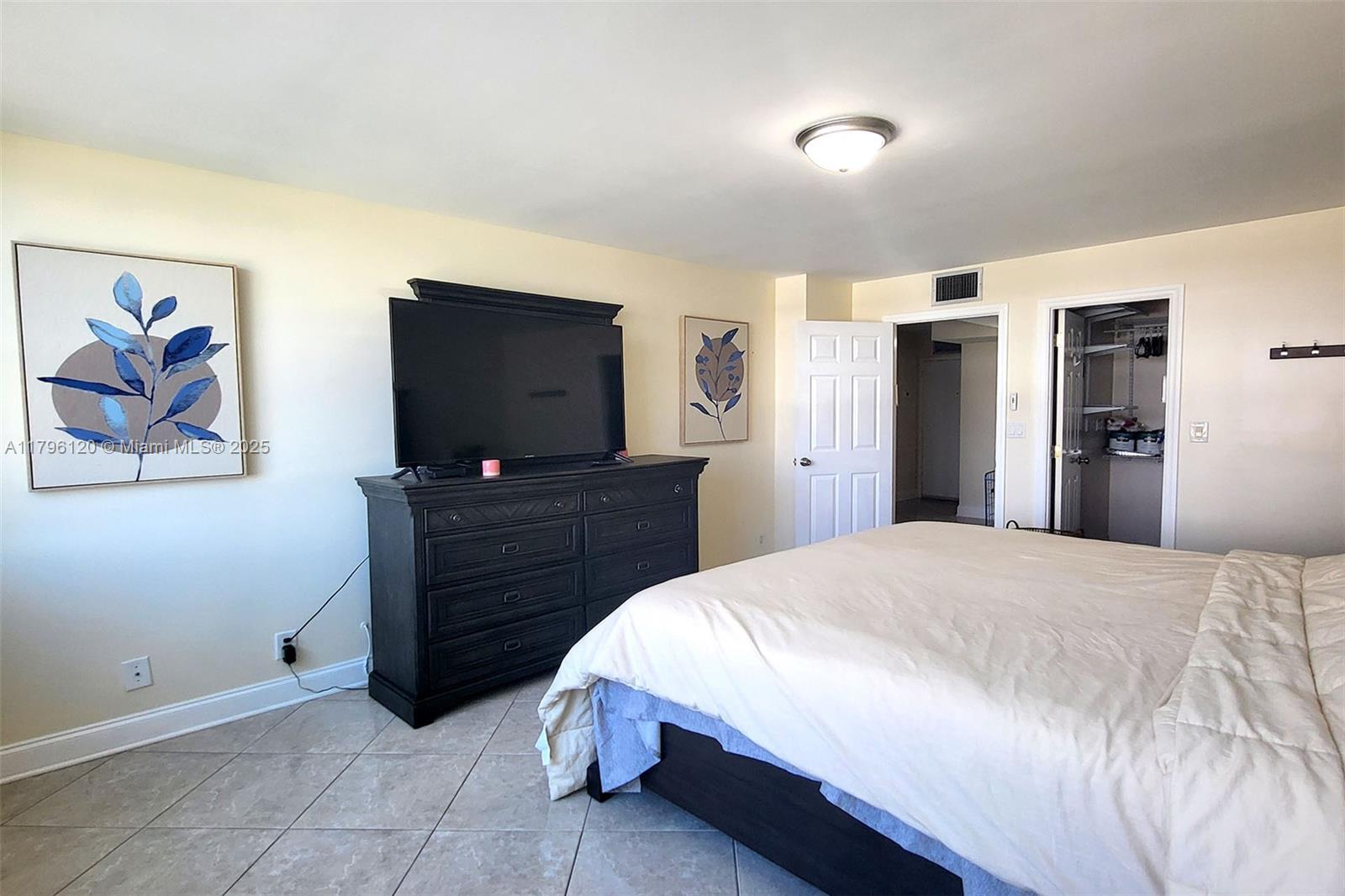 QUADOMAIN TOWER I AND IV - Residential Lease