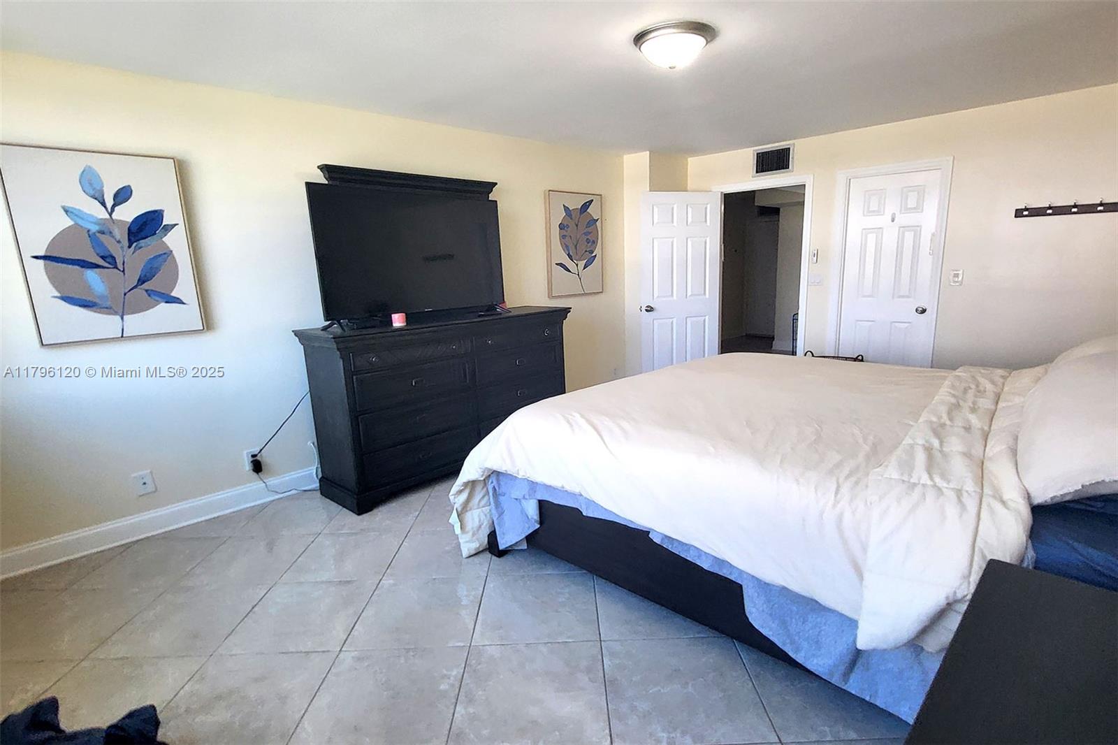 QUADOMAIN TOWER I AND IV - Residential Lease