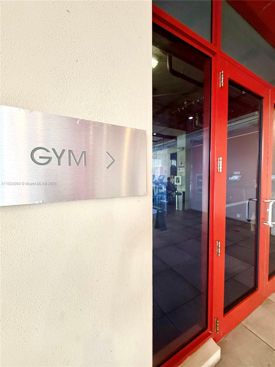 COSTA HOLLYWOOD CONDO - Residential