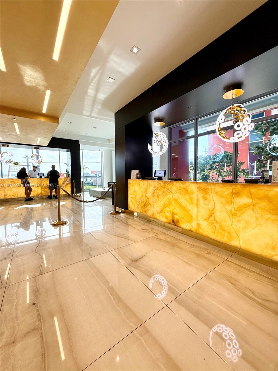 COSTA HOLLYWOOD CONDO - Residential