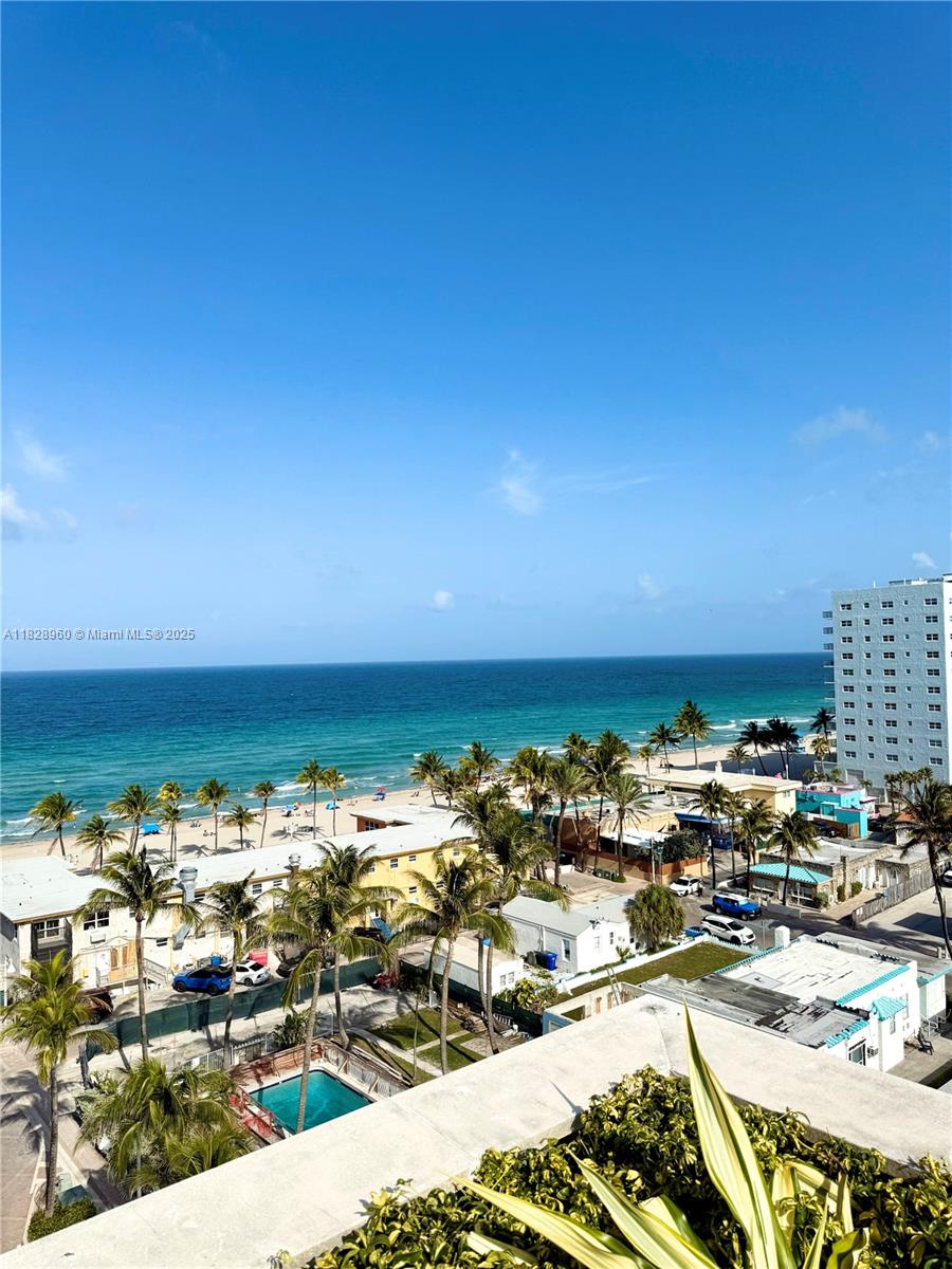 COSTA HOLLYWOOD CONDO - Residential