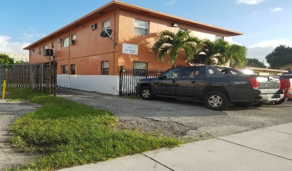 1867 NW 35th St 1,2,3,4,5,6