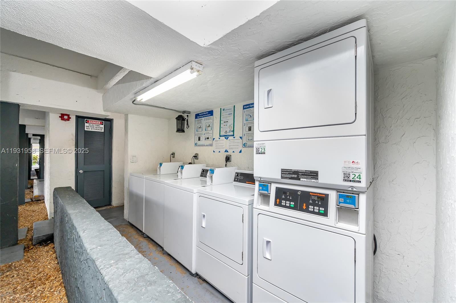 CAROLINA HEIGHTS - Residential Lease