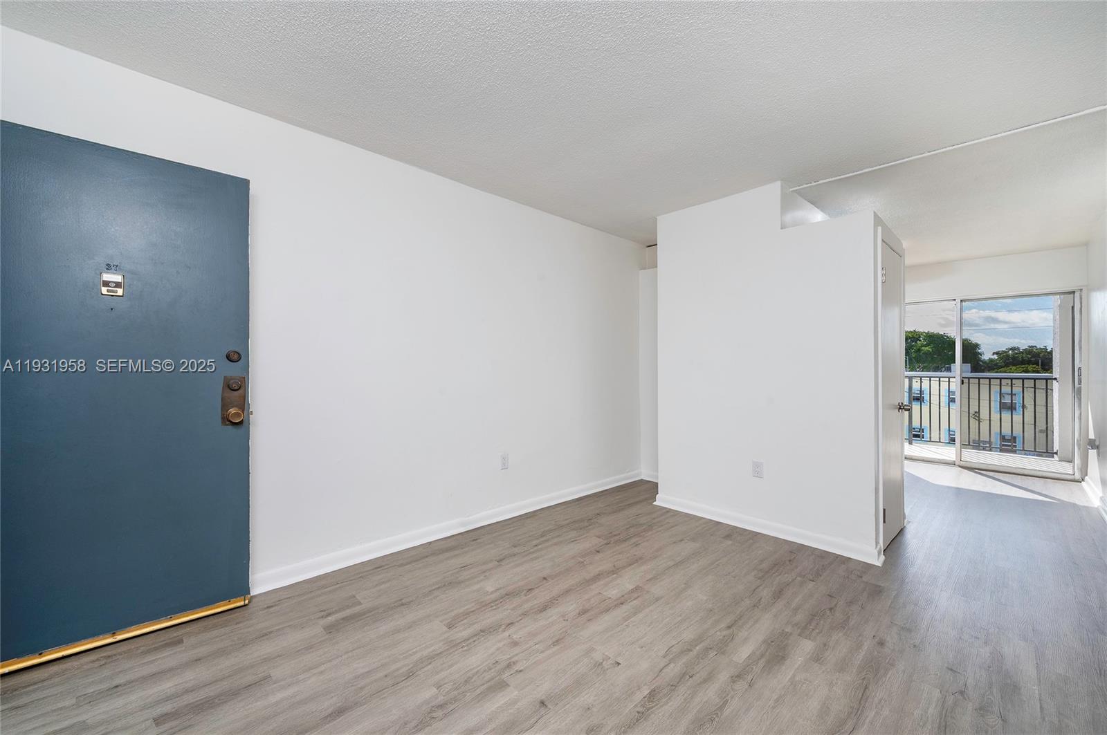 CAROLINA HEIGHTS - Residential Lease