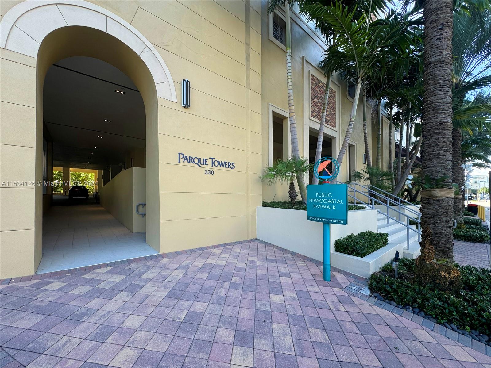 PARQUE TOWERS CONDO - Residential