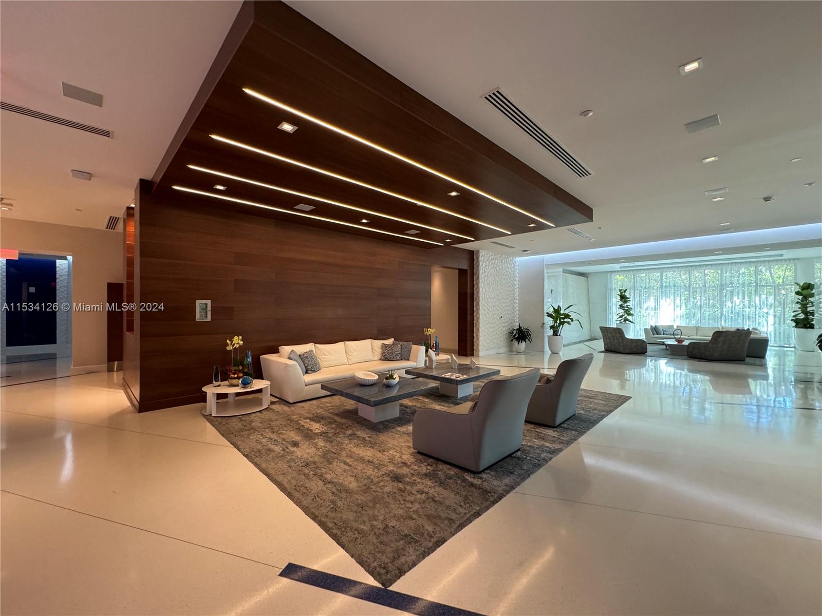 PARQUE TOWERS CONDO - Residential