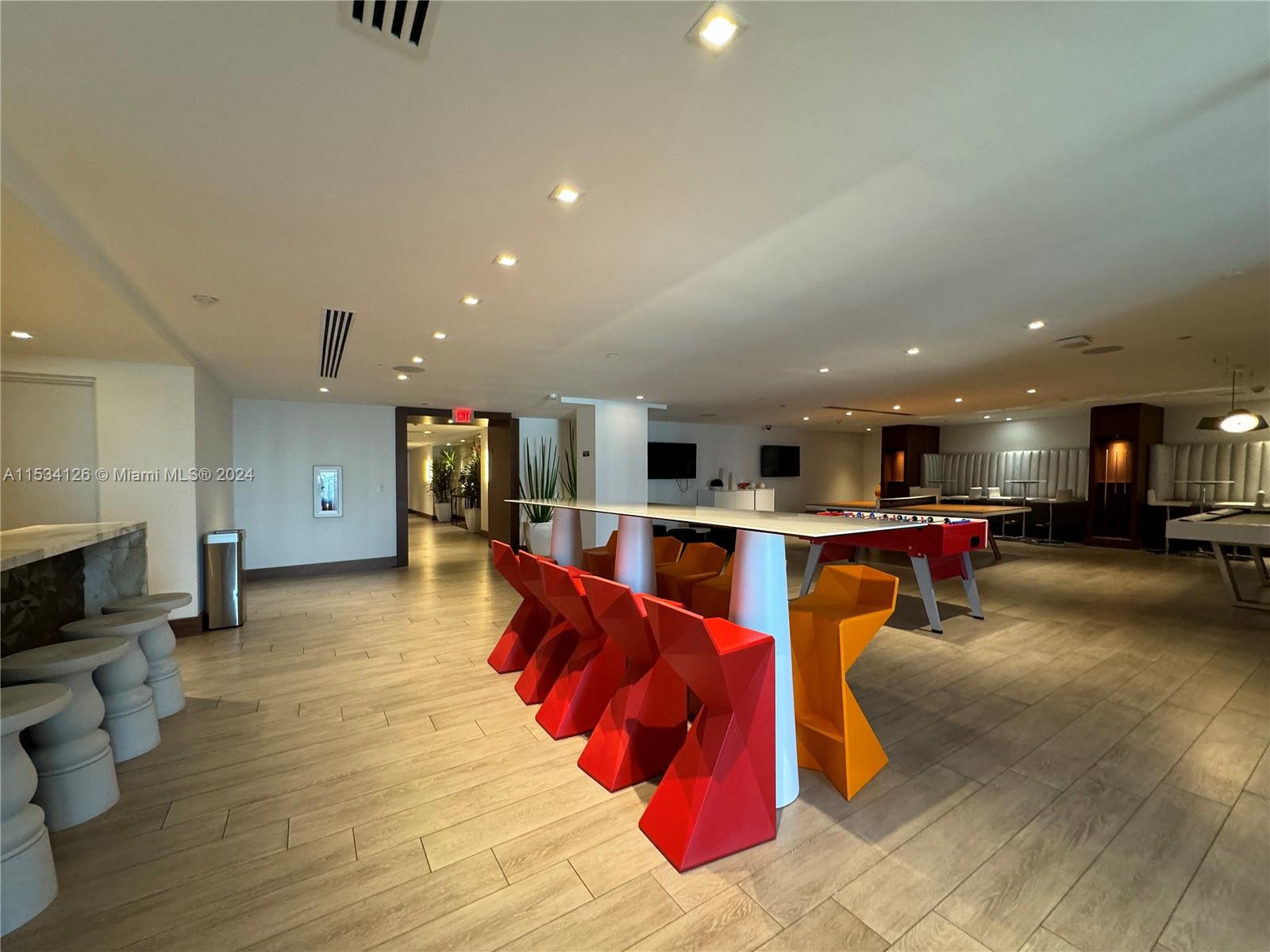 PARQUE TOWERS CONDO - Residential