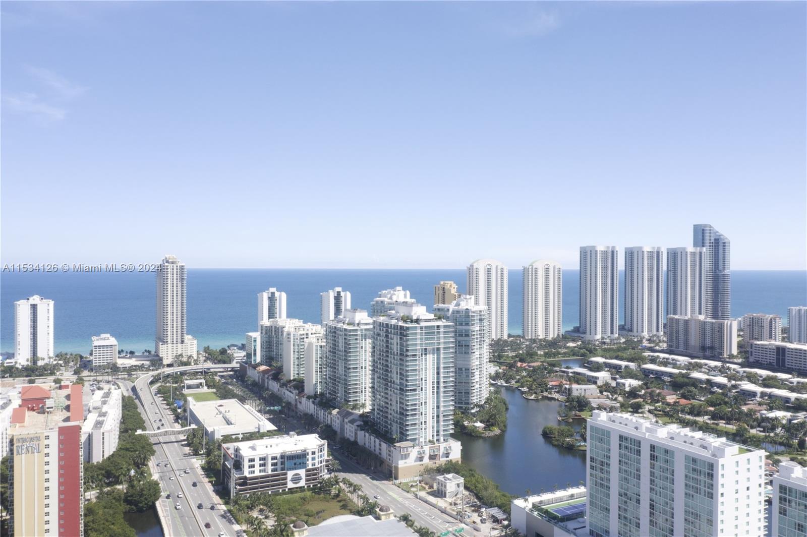 PARQUE TOWERS CONDO - Residential