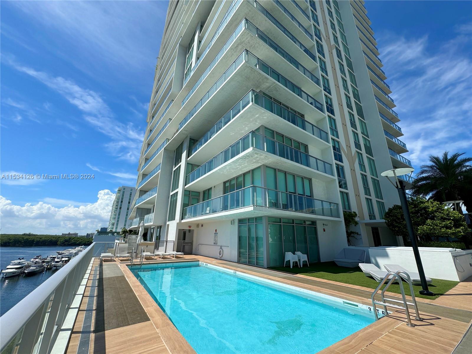 PARQUE TOWERS CONDO - Residential