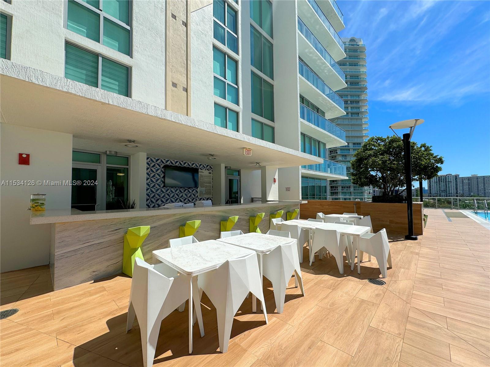 PARQUE TOWERS CONDO - Residential