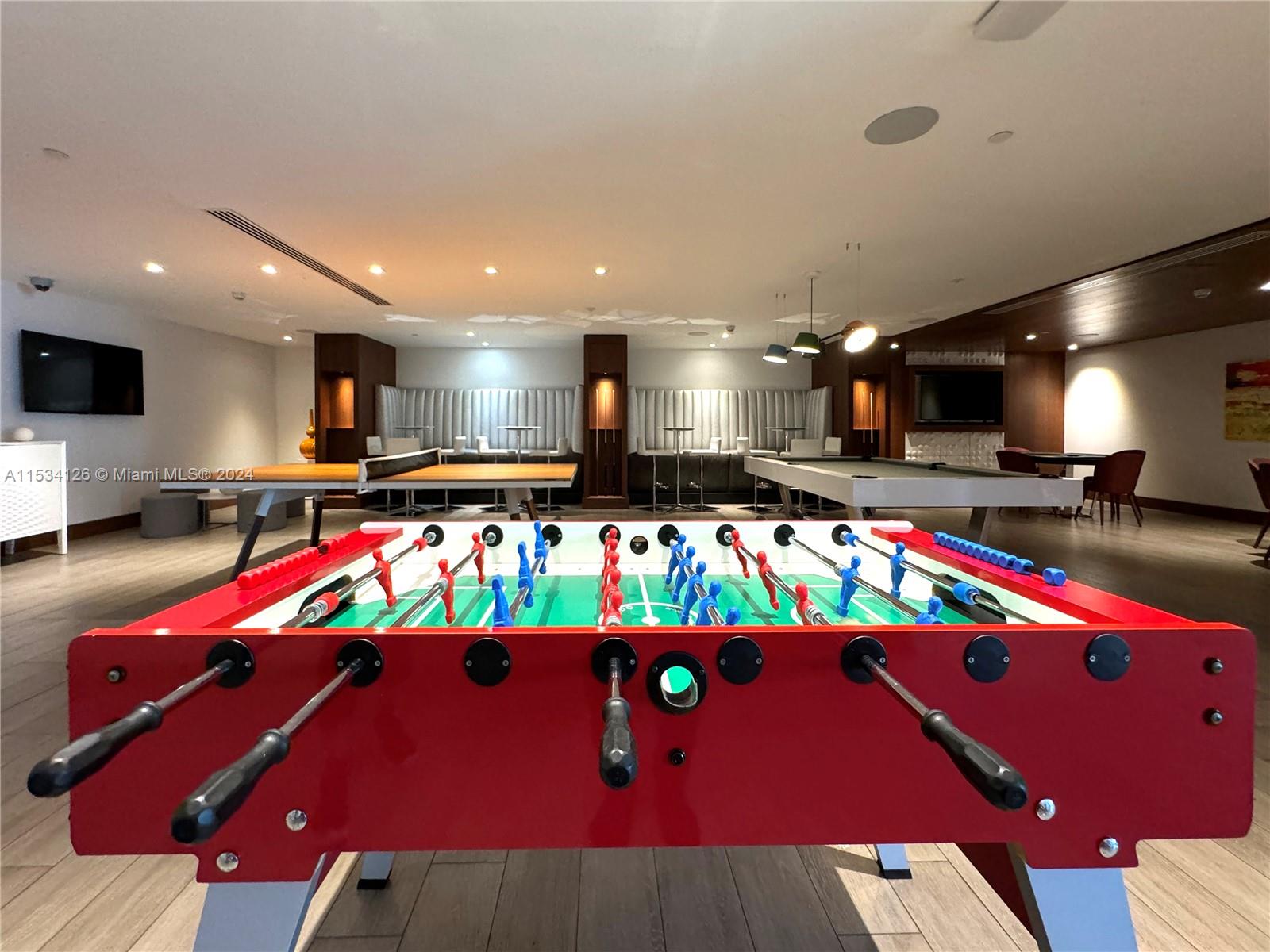 PARQUE TOWERS CONDO - Residential
