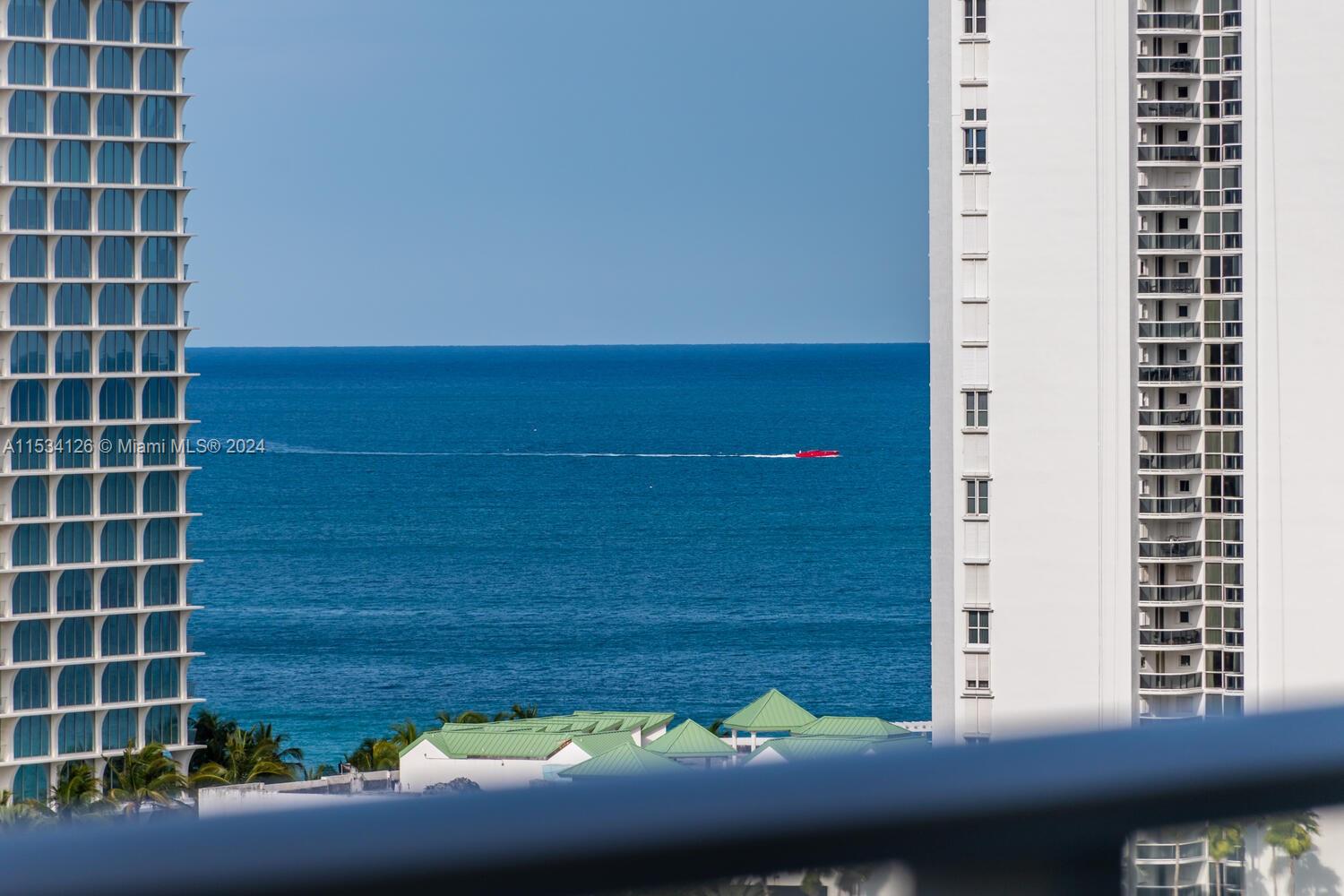 PARQUE TOWERS CONDO - Residential
