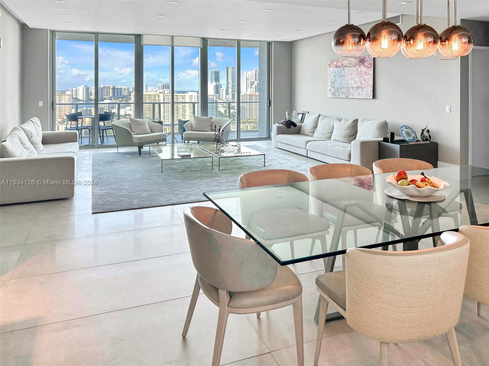 PARQUE TOWERS CONDO - Residential
